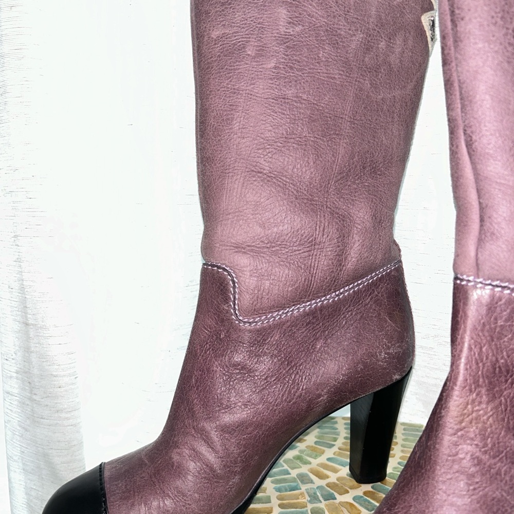 Chanel Women's Brown Leather Boots - Picture 6 of 14